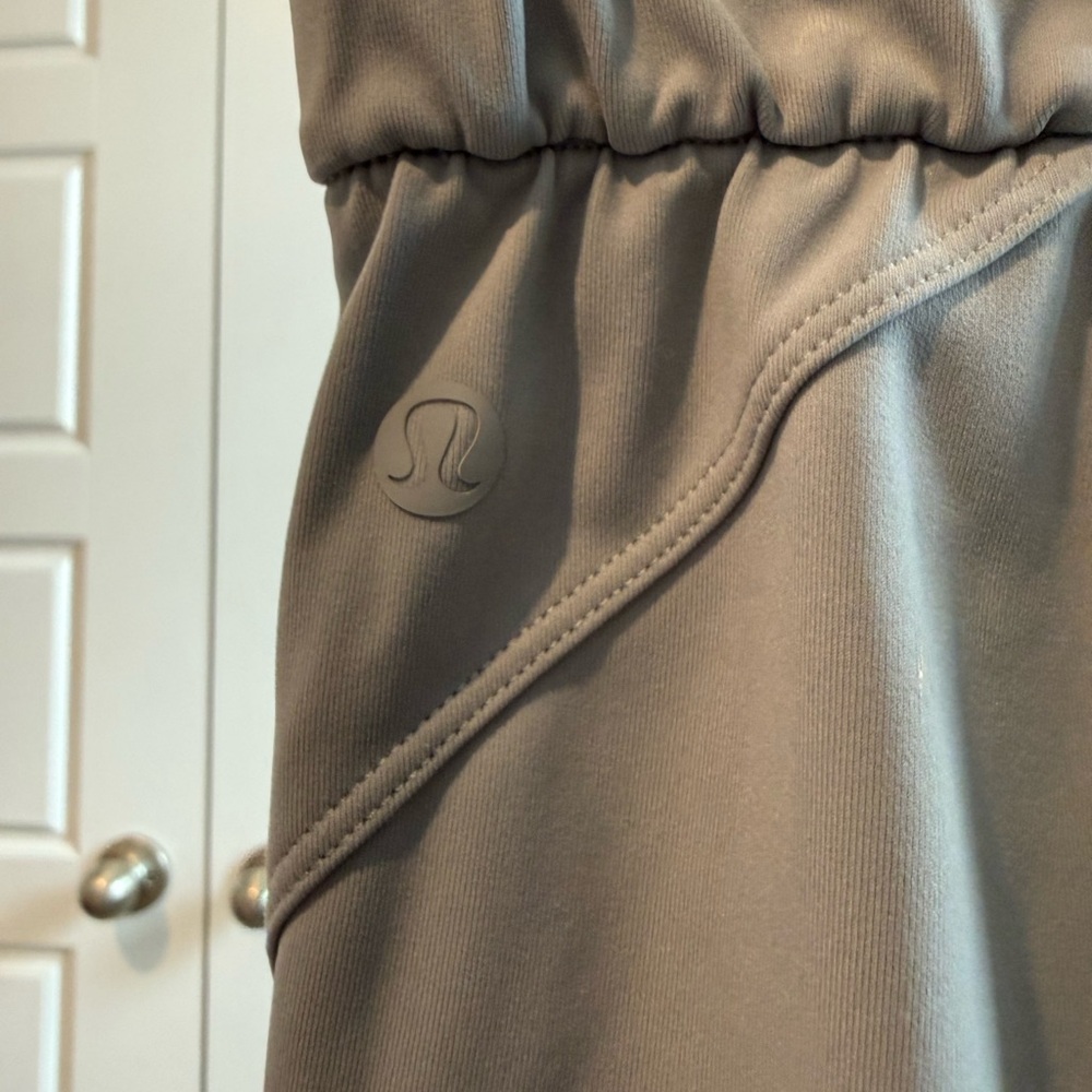 Lululemon Keep Moving High Rise Full Length Pant Rhino Gray Size 8 - Picture 4 of 5